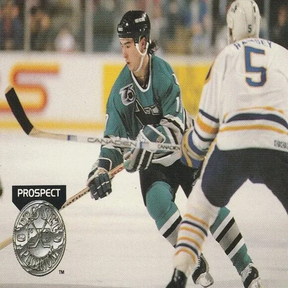 Pat Falloon Hockey Card Collection - Picture 7 of 7